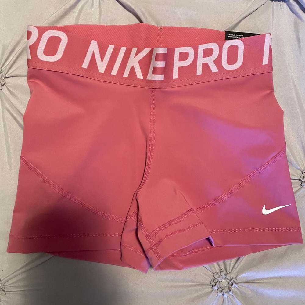 Brand New Nike Pro 3” Shorts - Picture 4 of 6